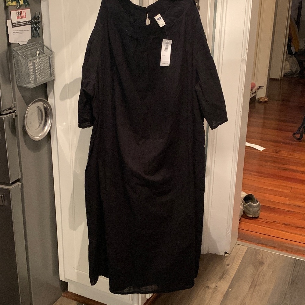 Old Navy all cottonβ cold shoulder dress. NWT .
